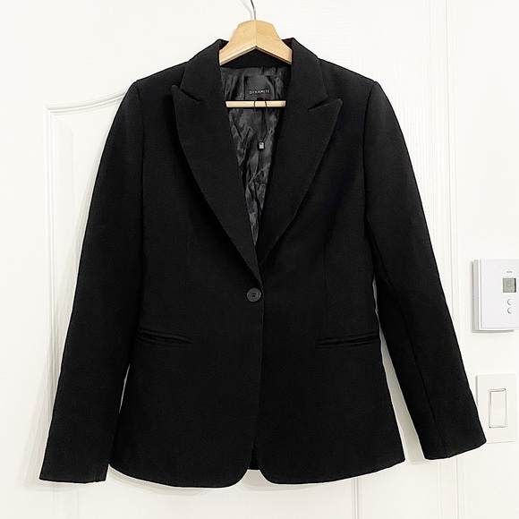DYNAMITE | Black single button blazer - Picture 1 of 7